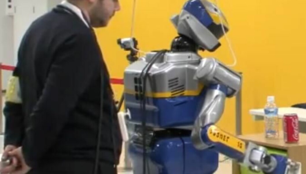Se forskeren kontrollere roboten med hjernen