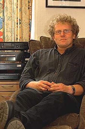 "- Et viktig moment ved musikkterapi er at den kan ha en tett kobling til folks hverdagsliv, sier forskningsdirektør ved GAMUT, Brynjulf Stige. Han har stor tro på bruk av musikkterapi i fengselet. (Foto: Silje Gripsrud)" "- Et viktig moment ved musikkterapi er at den kan ha en tett kobling til folks hverdagsliv, sier forskningsdirektør ved GAMUT, Brynjulf Stige. Han har stor tro på bruk av musikkterapi i fengselet. (Foto: Silje Gripsrud)"