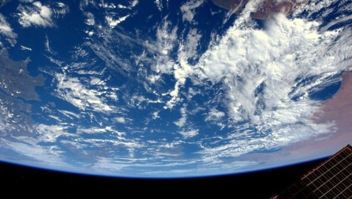 Dette bildet viser Middelhavet. Hellas ses til venstre, og til høyre er Afrika. Astronomen André Kuipers tok dette bildet fra Den internasjonale romstasjonen 4. januar. (Foto: NASA/ESA) Dette bildet viser Middelhavet. Hellas ses til venstre, og til høyre er Afrika. Astronomen André Kuipers tok dette bildet fra Den internasjonale romstasjonen 4. januar. (Foto: NASA/ESA)