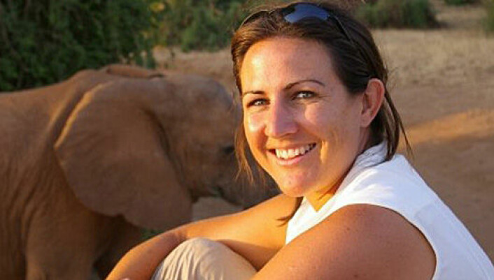 Den britiske biologen Lucy E. King har fått en internasjonal miljøvernpris fra FN for sitt arbeid med å redusere skader fra elefanter på den afrikanske landsbygda. (Foto: UNEP)