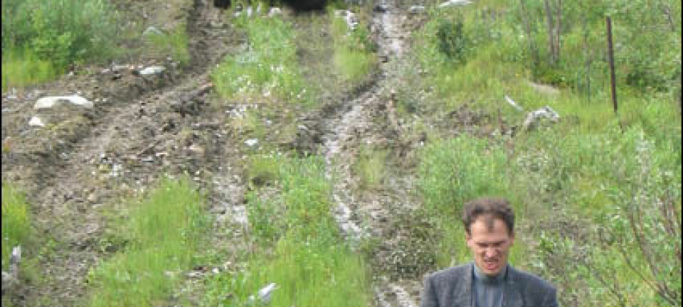 'Vasily Litvinenko har vært sjefkoordinator for boreprosjektet i Russland. Det øverste bildet viser geologene Dmitri Rychanchik og Alexandr Romashkin ved Karelian Science Centre. Alle foto: Aivo Lepland'