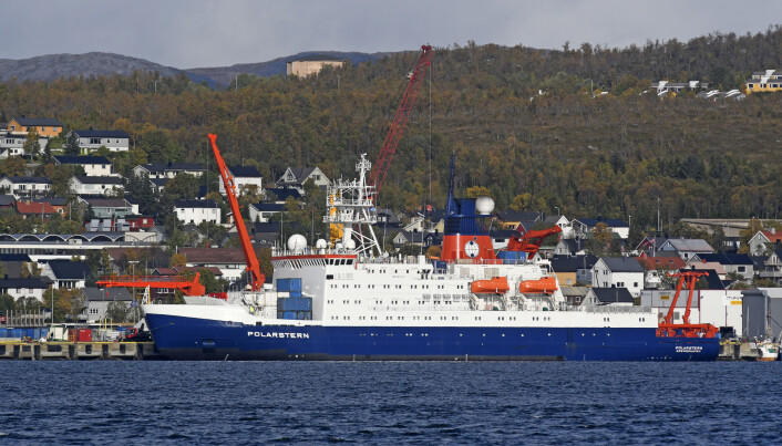 I september i fjor lå den tyske isbryteren og forskningsskipet Polarstern til kai i Tromsø. Elleve måneder senere har skipet nådd Nordpolen, men først i oktober vil ekspedisjonen endelig være over. I september i fjor lå den tyske isbryteren og forskningsskipet Polarstern til kai i Tromsø. Elleve måneder senere har skipet nådd Nordpolen, men først i oktober vil ekspedisjonen endelig være over.