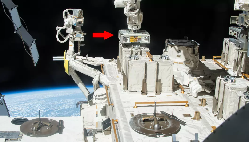 Mellom 2015 og 2018 campet mange små bakteriekolonier på utsida av den internasjonale romstasjonen (ISS).