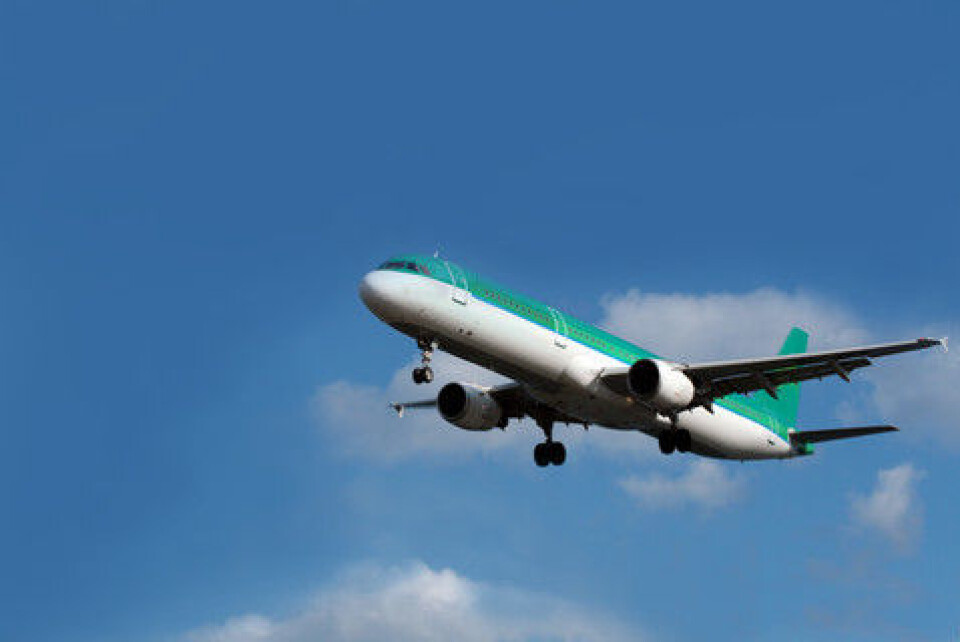 En flyreise tur-retur Oslo-London genererer like mye klimautslipp per passasjer som et halvt års gjennomsnittlig bilbruk ifølge Cicero. (Foto: Colourbox)