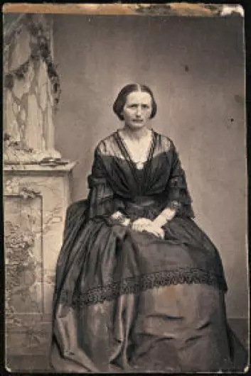 Camilla Collett, 1860. (Foto: Nasjonalbiblioteket)