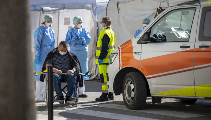 Italiensk covid-pasient fra Milano i mars. Bilder som disse, og det som verre var, kan ha forsterket de danske pasientenes opplevelse av sykdommen. Italiensk covid-pasient fra Milano i mars. Bilder som disse, og det som verre var, kan ha forsterket de danske pasientenes opplevelse av sykdommen.