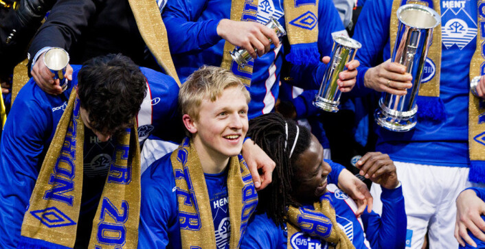 Mens Molde FK kunne juble over NM-tittel i fjor etter to strake seriemesterskap, kan Molde-regionen juble over ringvirkningene, ifølge et nytt forskningsnotat. (Foto: Vegard Grøtt, NTB Scanpix) Mens Molde FK kunne juble over NM-tittel i fjor etter to strake seriemesterskap, kan Molde-regionen juble over ringvirkningene, ifølge et nytt forskningsnotat. (Foto: Vegard Grøtt, NTB Scanpix)