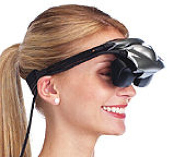 "eMagin Z800 3DVisor - videobrille med dybdesyn og bevegelsesføler. Foto: eMagin" "eMagin Z800 3DVisor - videobrille med dybdesyn og bevegelsesføler. Foto: eMagin"