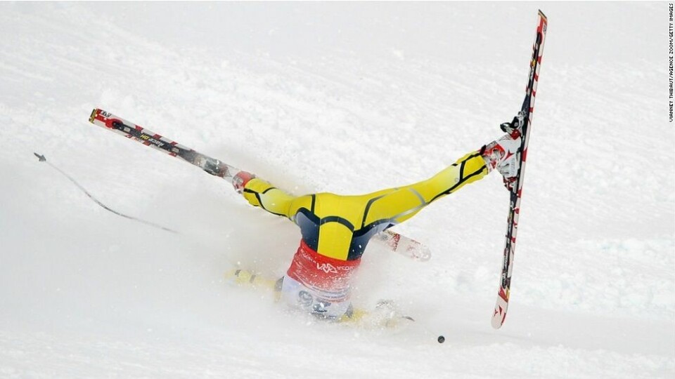 Ny forskning søker å redusere antallet skader i alpint, uten at sporten blir mindre spennende. Løperen på bildet kom fra fallet uten skader. (Foto: Agence Zoom/FIS)