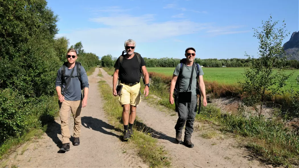 Tre generasjoner forskere i felt for å kartlegge norsk natur, fra venstre: Knut Hessen, Gunnar Engan og Thomas Holm Carlsen.