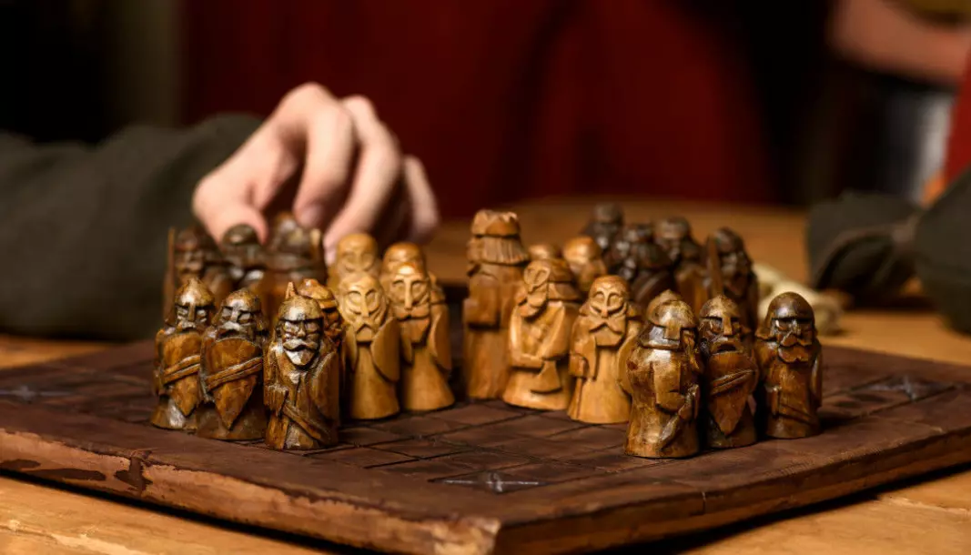 The design of the boards and pieces varies between different archaeological finds, so there will most likely have been many variants of the board game we know as hnefatafl.