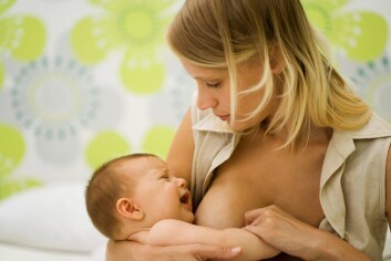 Amming er sunt, men forbundet med skam om man ikke får det til. Noen typer mennesker kan være mer utsatt for å kjenne på slike negative følelser. (Foto: Colourbox) Amming er sunt, men forbundet med skam om man ikke får det til. Noen typer mennesker kan være mer utsatt for å kjenne på slike negative følelser. (Foto: Colourbox)