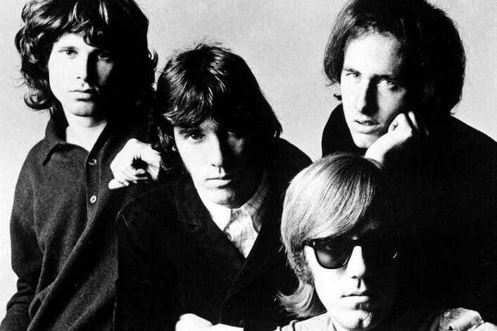 Jim Morrison (helt til høyre) var frontfigur i The Doors, og kalte seg «The Lizard King» (Foto: Wikimedia commons) Jim Morrison (helt til høyre) var frontfigur i The Doors, og kalte seg «The Lizard King» (Foto: Wikimedia commons)