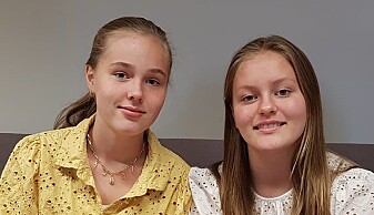 Synne Bredal-Rørvik (til venstre) og Thea Groven-Henriksen (til høyre) har jobbet med denne saken for UNG.forskning.no. Artikkelen ble skrevet av Eldrid Borgan, og Synne og Thea har gått gjennom for å tilpasse den til mindre fagspråk og mer leselig for ungdom. Synne Bredal-Rørvik (til venstre) og Thea Groven-Henriksen (til høyre) har jobbet med denne saken for UNG.forskning.no. Artikkelen ble skrevet av Eldrid Borgan, og Synne og Thea har gått gjennom for å tilpasse den til mindre fagspråk og mer leselig for ungdom.