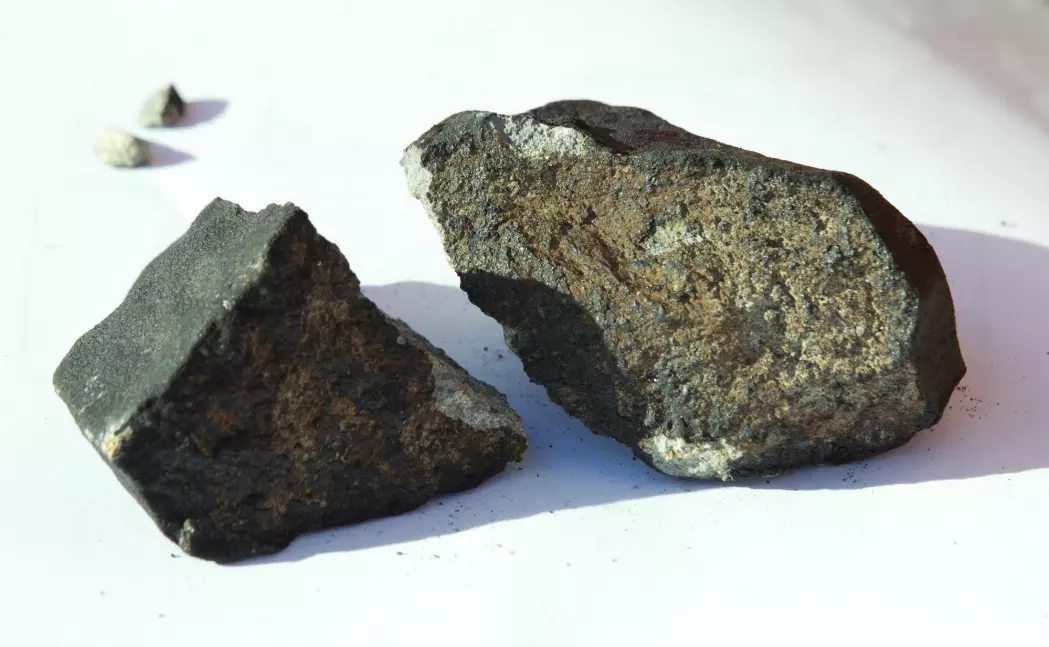 Her er meteoritten som slo hull i taket på en kolonihagehytte i Oslo.