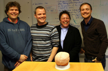 Professor Gaute Einevoll (f.v), forsker Klas Pettersen, dr Sonja Grün og tidligere doktorgradsstudent ved UMB, Henrik Lindén, nå Kungliga Tekniska Högskolan i Stockholm. (Foto: Trond Solem) Professor Gaute Einevoll (f.v), forsker Klas Pettersen, dr Sonja Grün og tidligere doktorgradsstudent ved UMB, Henrik Lindén, nå Kungliga Tekniska Högskolan i Stockholm. (Foto: Trond Solem)