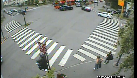 I krysset mellom Kiershows gate og Ring 2 er det mye trafikk og flere kjørebaner i samme retning. I krysset mellom Kiershows gate og Ring 2 er det mye trafikk og flere kjørebaner i samme retning.
