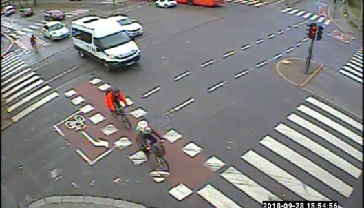 I krysset mellom Sognsveien og Kirkeveien er også trafikkert, og her kommer trikken i tillegg. I krysset mellom Sognsveien og Kirkeveien er også trafikkert, og her kommer trikken i tillegg.