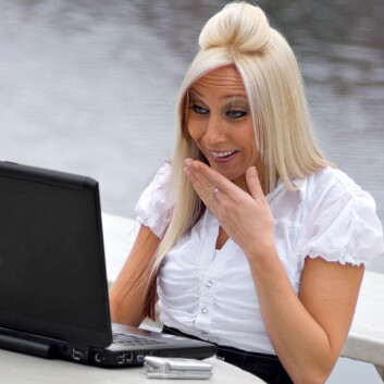 Kvinner kan bli så oppslukt av porno at hjernen bare fokuserer på opphisselsen og ikke tar inn andre stimuli. (Foto: www.colourbox.com) Kvinner kan bli så oppslukt av porno at hjernen bare fokuserer på opphisselsen og ikke tar inn andre stimuli. (Foto: www.colourbox.com)