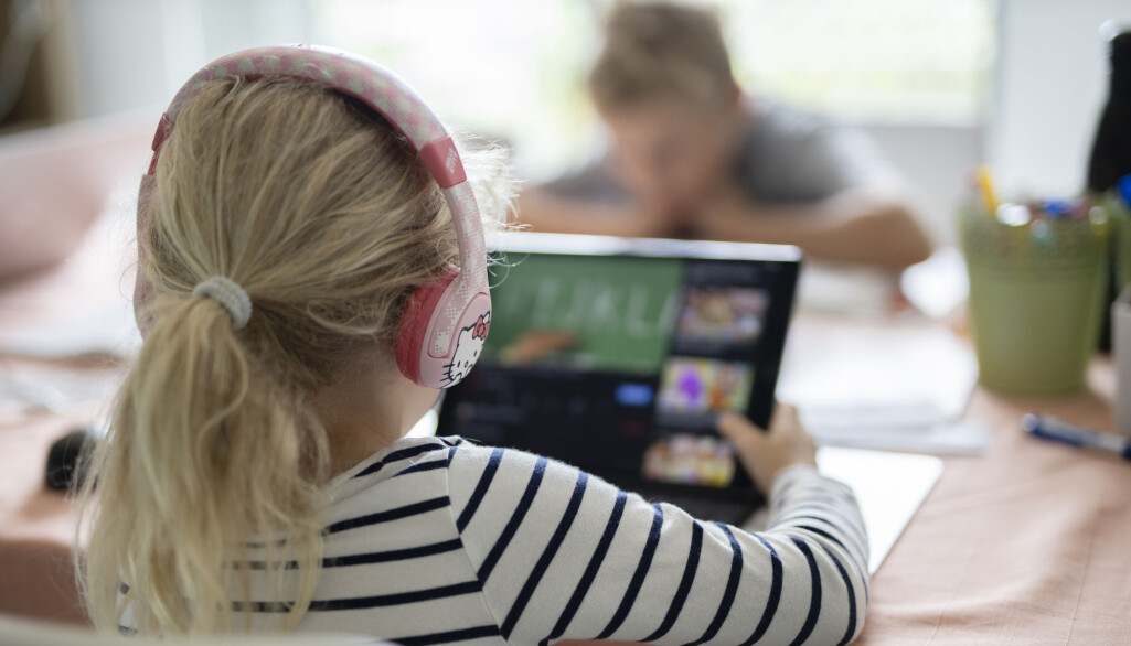 Tilbakemeldingene på hjemmeskole viser at mye spennende skjedde med både undervisningen, vurderingen og mer. Tilbakemeldingene på hjemmeskole viser at mye spennende skjedde med både undervisningen, vurderingen og mer.