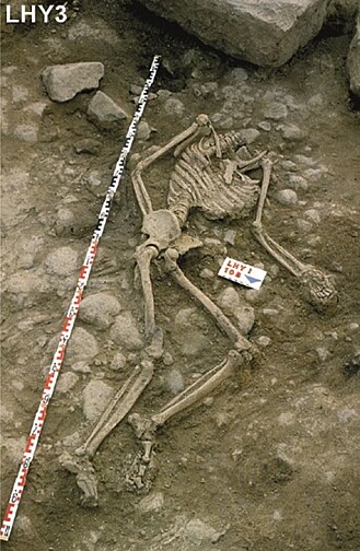 Et av ofrene i massakren. Denne personen ble halshugget Et av ofrene i massakren. Denne personen ble halshugget