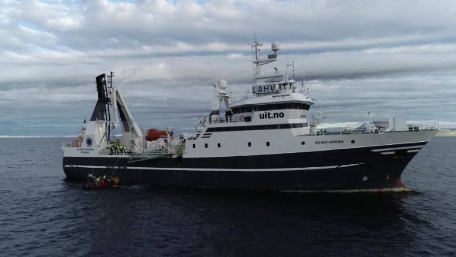 FF Helmer Hanssen i Rijpfjorden september 2020 for å hente opp havobservatoriet som da hadde stått ute i to år.