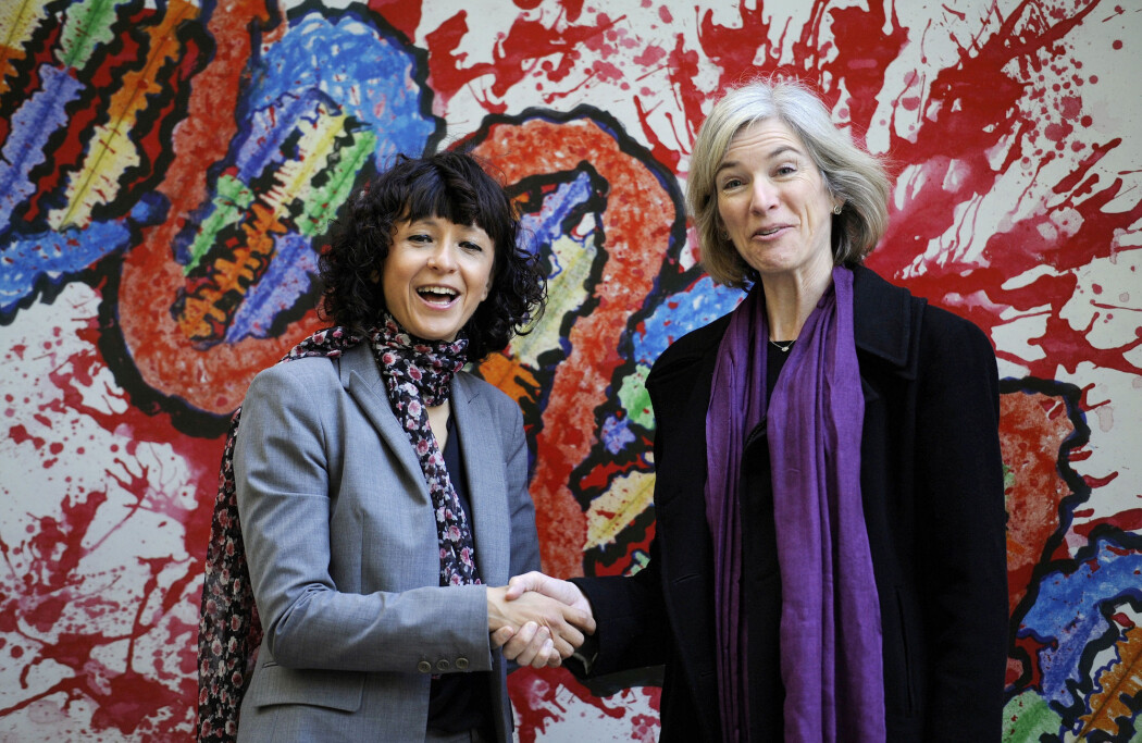 Emmanuelle Charpentier og Jennifer Doudna er vinnerne av årets Nobelpris i kjemi. Bildet er fra 2015 da de to møtte hverandre under et arrangement i Spania. Emmanuelle Charpentier og Jennifer Doudna er vinnerne av årets Nobelpris i kjemi. Bildet er fra 2015 da de to møtte hverandre under et arrangement i Spania.