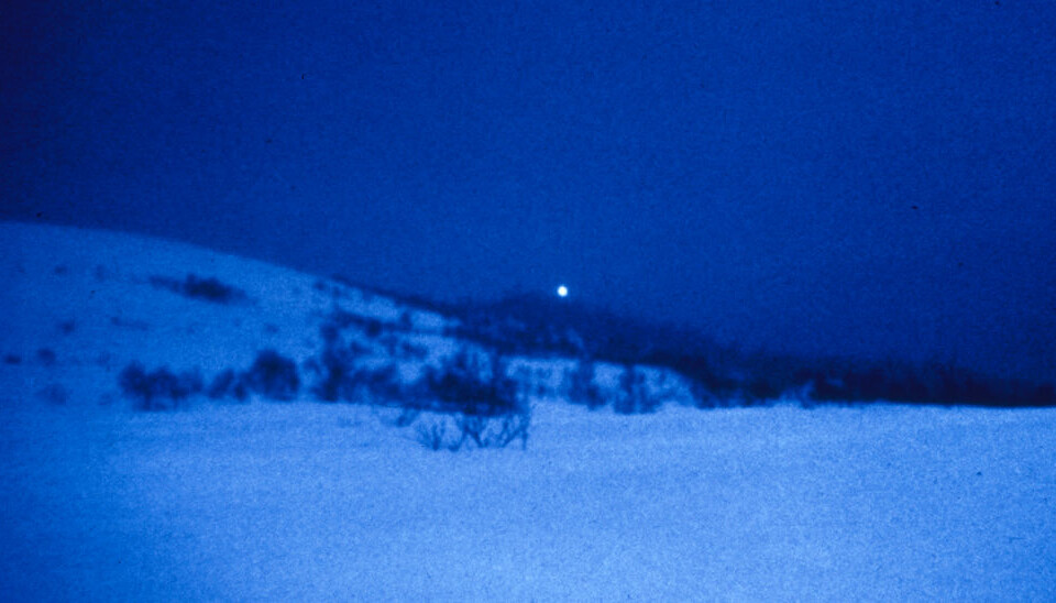 Ett av de klareste bildene tatt av lysene i Hessdalen, fotografert på begynnelsen av 1980-tallet. Mary Evans Picture/Scanpix