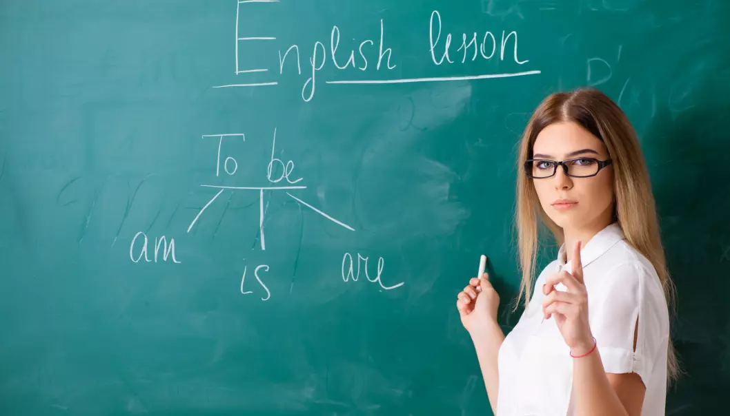 Lærere bør la elever øve mer på engelsk sammen to og to, mener en svensk forsker. Mange synes det er skummelt å snakke engelsk foran hele klassen.