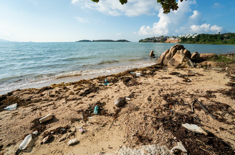 Strengere regler må til for å stoppe plastforurensningen av verdenshavene.