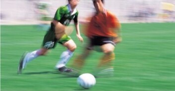 "Spillere som var skadet forrige sesong, har større risiko for å pådra seg samme type skade i år igjen. Snart braker seriespillet løs også på norske gressmatter i 2007-sesongen." "Spillere som var skadet forrige sesong, har større risiko for å pådra seg samme type skade i år igjen. Snart braker seriespillet løs også på norske gressmatter i 2007-sesongen."