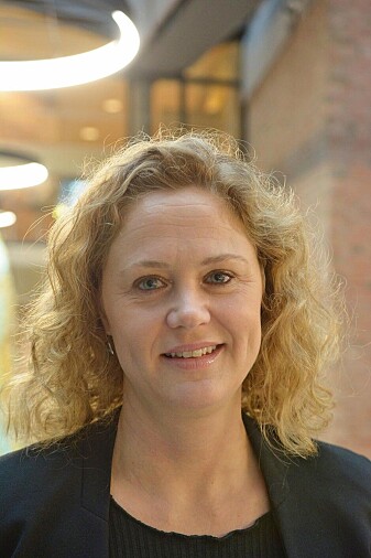Cecilie Revheim mener at fosterforeldres egne barn ikke blir fulgt godt nok opp. Cecilie Revheim mener at fosterforeldres egne barn ikke blir fulgt godt nok opp.