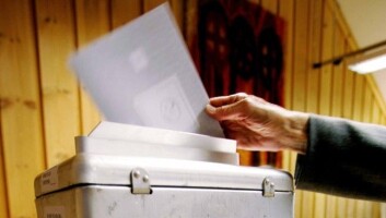 "Stemmeseddelen kan brukes til å kvitte seg med politikere som ikke holder mål." "Stemmeseddelen kan brukes til å kvitte seg med politikere som ikke holder mål."