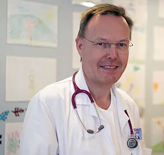 – Det vil være bra om det i innføres systematisk nevropsykologisk testing også etter fylte 18 år, sier overlege Einar Stensvold ved Oslo universitetssykehus. – Det vil være bra om det i innføres systematisk nevropsykologisk testing også etter fylte 18 år, sier overlege Einar Stensvold ved Oslo universitetssykehus.