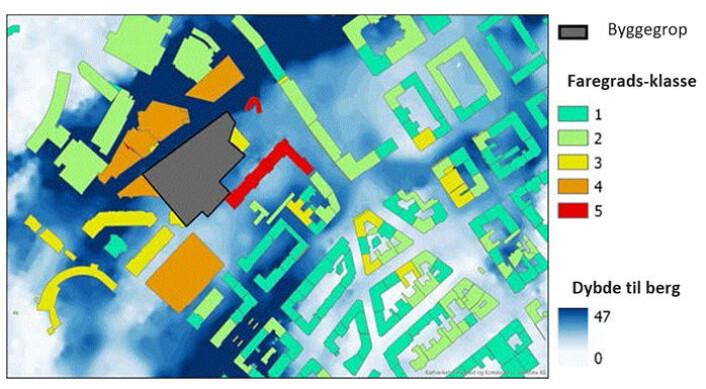 This mapping tool, developed by NGI, shows the vulnerability of buildings in connection with a construction project. The grey area is a construction pit, and the colours grade the danger - red being in the most danger of settlement damage. This mapping tool, developed by NGI, shows the vulnerability of buildings in connection with a construction project. The grey area is a construction pit, and the colours grade the danger - red being in the most danger of settlement damage.
