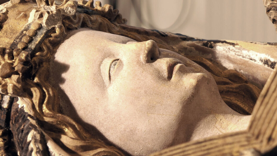 Holdhusmadonnaen fra 1450-tallet er den eneste norske malte steinskulpturen fra Middelalderen. (Foto: Arnfinn Christensen) Holdhusmadonnaen fra 1450-tallet er den eneste norske malte steinskulpturen fra Middelalderen. (Foto: Arnfinn Christensen)