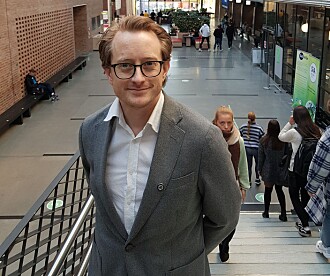 – Teknologi tar noen jobber og utvikler nye, sier professor Morten Goodwin ved UiAs Senter for forskning på kunstig intelligens (Cair). – Teknologi tar noen jobber og utvikler nye, sier professor Morten Goodwin ved UiAs Senter for forskning på kunstig intelligens (Cair).