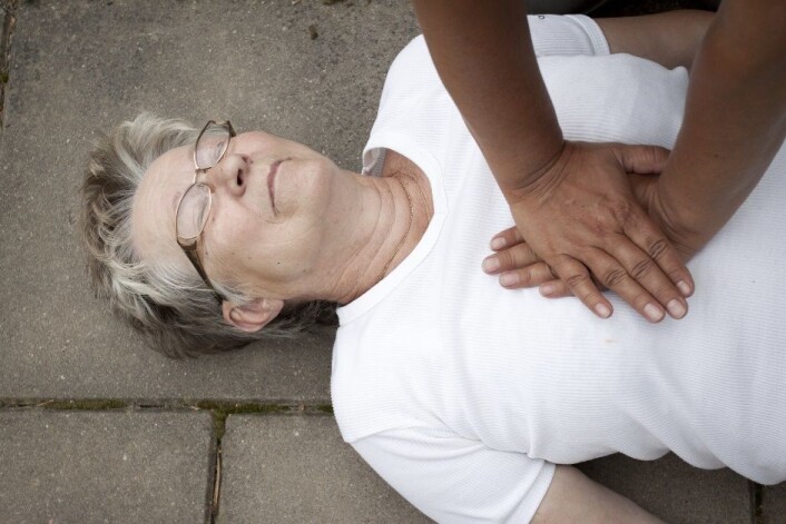 Lavere utdanning øker risikoen for hjerteinfarkt. Særlig for kvinner under 70 år. (Foto: Microstock, annems) Lavere utdanning øker risikoen for hjerteinfarkt. Særlig for kvinner under 70 år. (Foto: Microstock, annems)