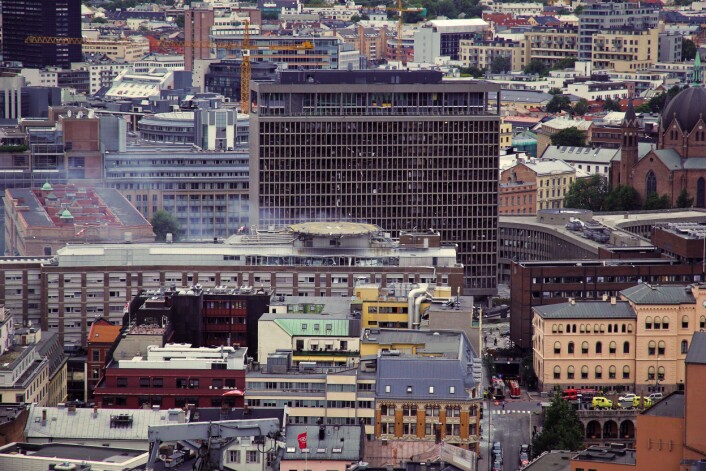Oslo tre kvarter etter bombeeksplosjonen fredag. (Foto: Trond J. Strøm/Aftenposten) Oslo tre kvarter etter bombeeksplosjonen fredag. (Foto: Trond J. Strøm/Aftenposten)