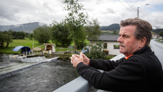 Øystein Skaala is the project manager at our field station on the River Etneelva, where a fish trap allows researchers to weed out escaped farmed salmon and to take samples of wild salmon and sea trout. Øystein Skaala is the project manager at our field station on the River Etneelva, where a fish trap allows researchers to weed out escaped farmed salmon and to take samples of wild salmon and sea trout.