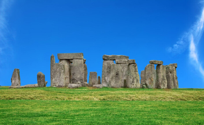 Pearson mener Stonehenge opprinnelig ble bygget et annet sted og senere flyttet til Salisbury Plains i Wiltshire, ca. 130 km sørvest for London. (Foto: Colourbox) Pearson mener Stonehenge opprinnelig ble bygget et annet sted og senere flyttet til Salisbury Plains i Wiltshire, ca. 130 km sørvest for London. (Foto: Colourbox)