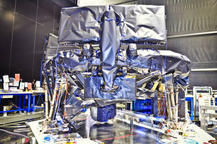 Instrumentene på romteleskopet er nå montert og innpakket i flere lag av isolerende materiale. (Foto: Astrium SAS)
