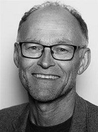 - Sverige testet langt mindre enn oss i vår og de fikk nok inn langt mer smitte før de satte inn effektive tiltak, sier fagdirektør Frode Forland i FHI. - Sverige testet langt mindre enn oss i vår og de fikk nok inn langt mer smitte før de satte inn effektive tiltak, sier fagdirektør Frode Forland i FHI.