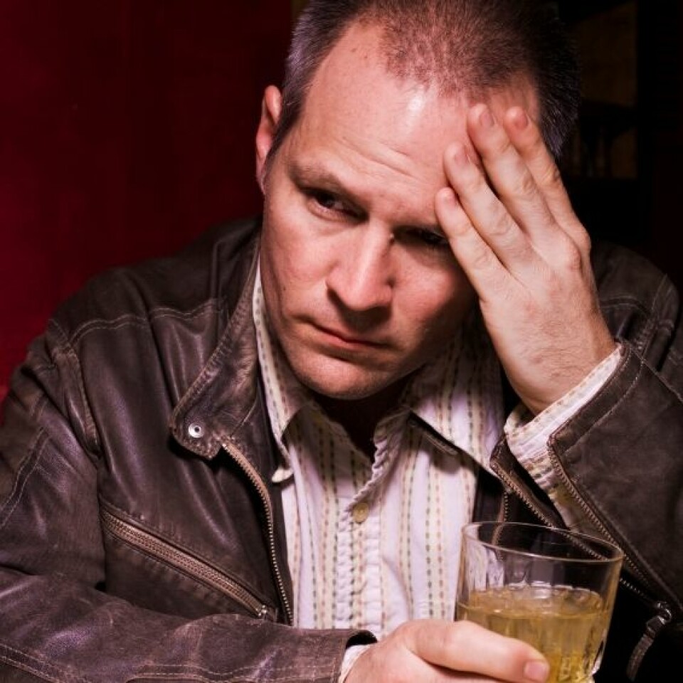 Halvparten av pasientene med alkoholmisbruk innlagt i en avrusingsavdeling hadde hatt perioder med alvorlige selvmordstanker i løpet av livet. (Foto: iStockphoto)