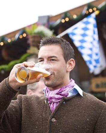 Et glass alkohol om dagen kan ha mange gode virkninger for helsen. Ny forskning viser at moderate mengder alkohol reduserer risikoen for å utvikle astma. (Foto: Colourbox) Et glass alkohol om dagen kan ha mange gode virkninger for helsen. Ny forskning viser at moderate mengder alkohol reduserer risikoen for å utvikle astma. (Foto: Colourbox)