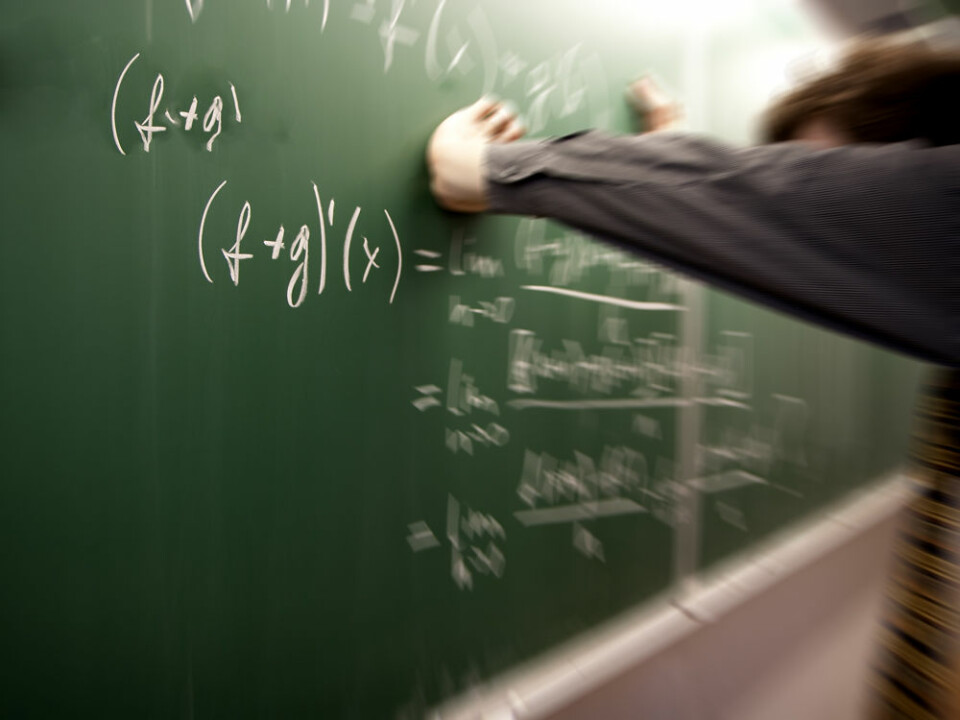I Norge har nesten én av fire norske elever så dårlige matematikkunnskaper fra ungdomsskolen, at de kan få problemer med å fullføre videregående skole og å greie seg i arbeidslivet, viser undersøkelser. (Illustrasjonsfoto: colourbox.no)