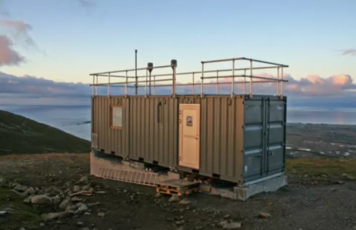 Luftmålerstasjonen skal stå for overvåkning av atmosfæriske tilførsler av miljøfarlige stoffer på Andøya i Nordland. (Foto: NILU)