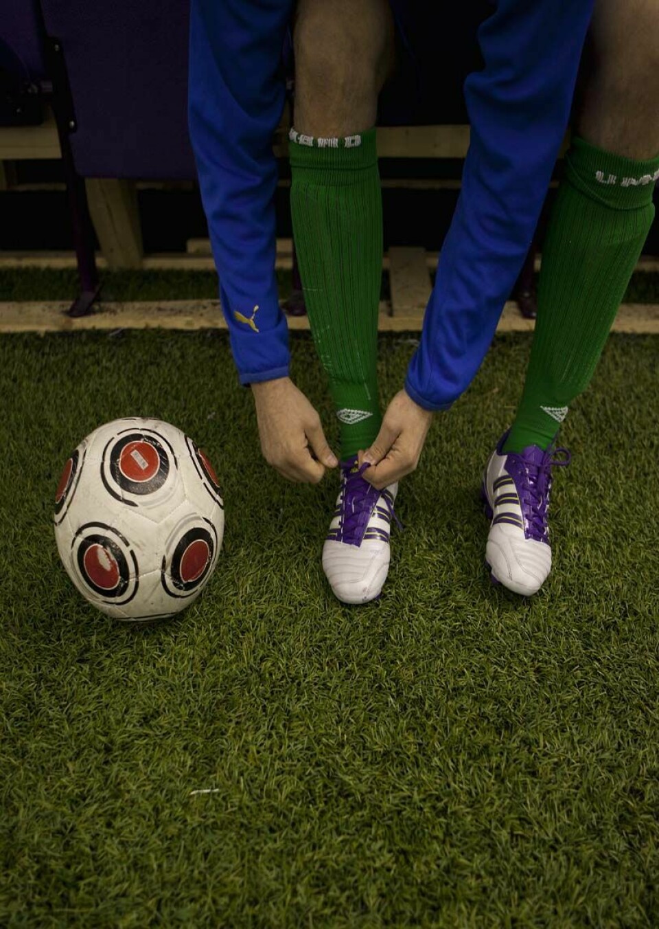 – Fotballkamper er for mange blitt et av de viktigste ritualene vi har i dag, mener sosiologiprofessor Willy Guneriussen. Foto: Andreas Palmén