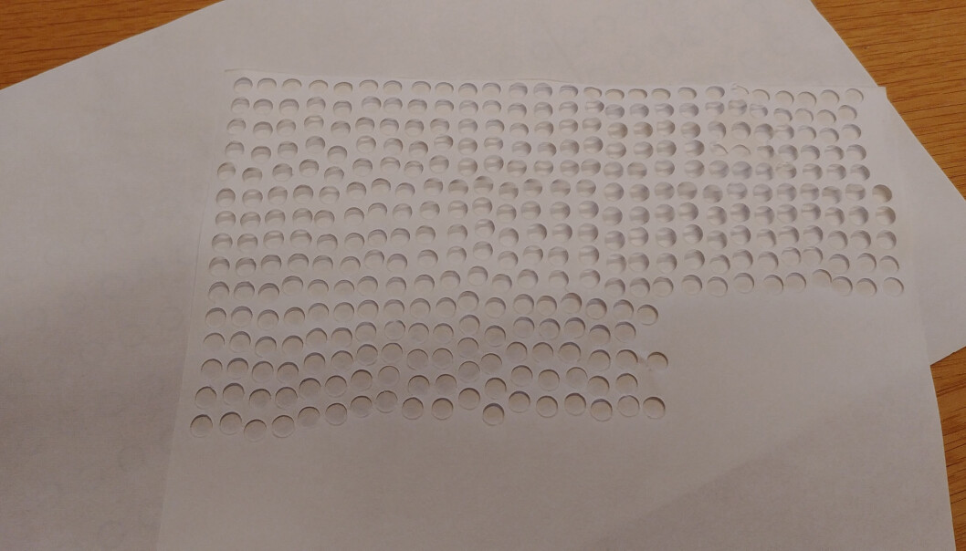 One sheet of filter paper is enough for hundreds of samples. One sheet of filter paper is enough for hundreds of samples.