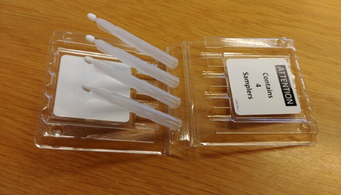 Tiny sponges that absorb a specific sample volume are used to collect blood from the finger. Tiny sponges that absorb a specific sample volume are used to collect blood from the finger.
